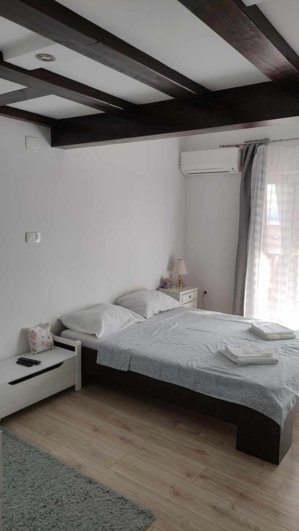 Apartman Tihana Crikvenica Exterior foto