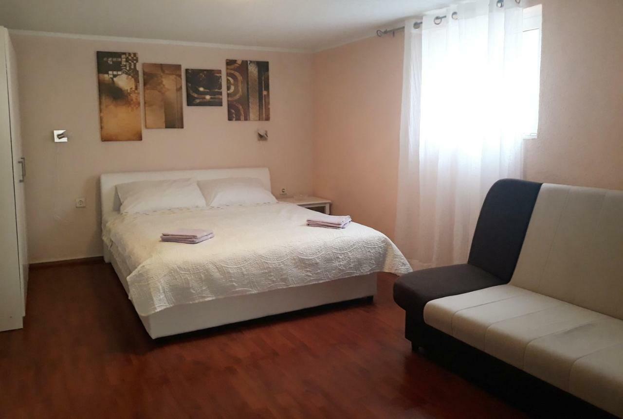 Apartman Tihana Crikvenica Exterior foto